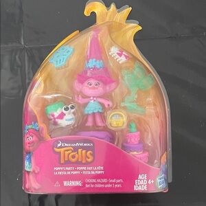 DreamWorks Trolls Poppy's Celebration Set - Pink and Blue